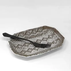 Dentelle Rectangular Plate