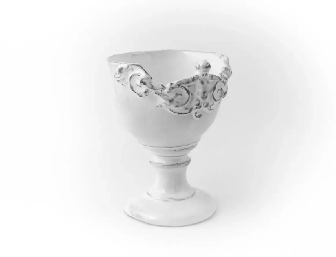 Mon Ange Cup On Foot